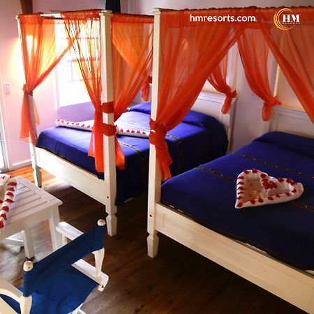 Hotel Henry Morgan All Inclusive West Bay Extérieur photo