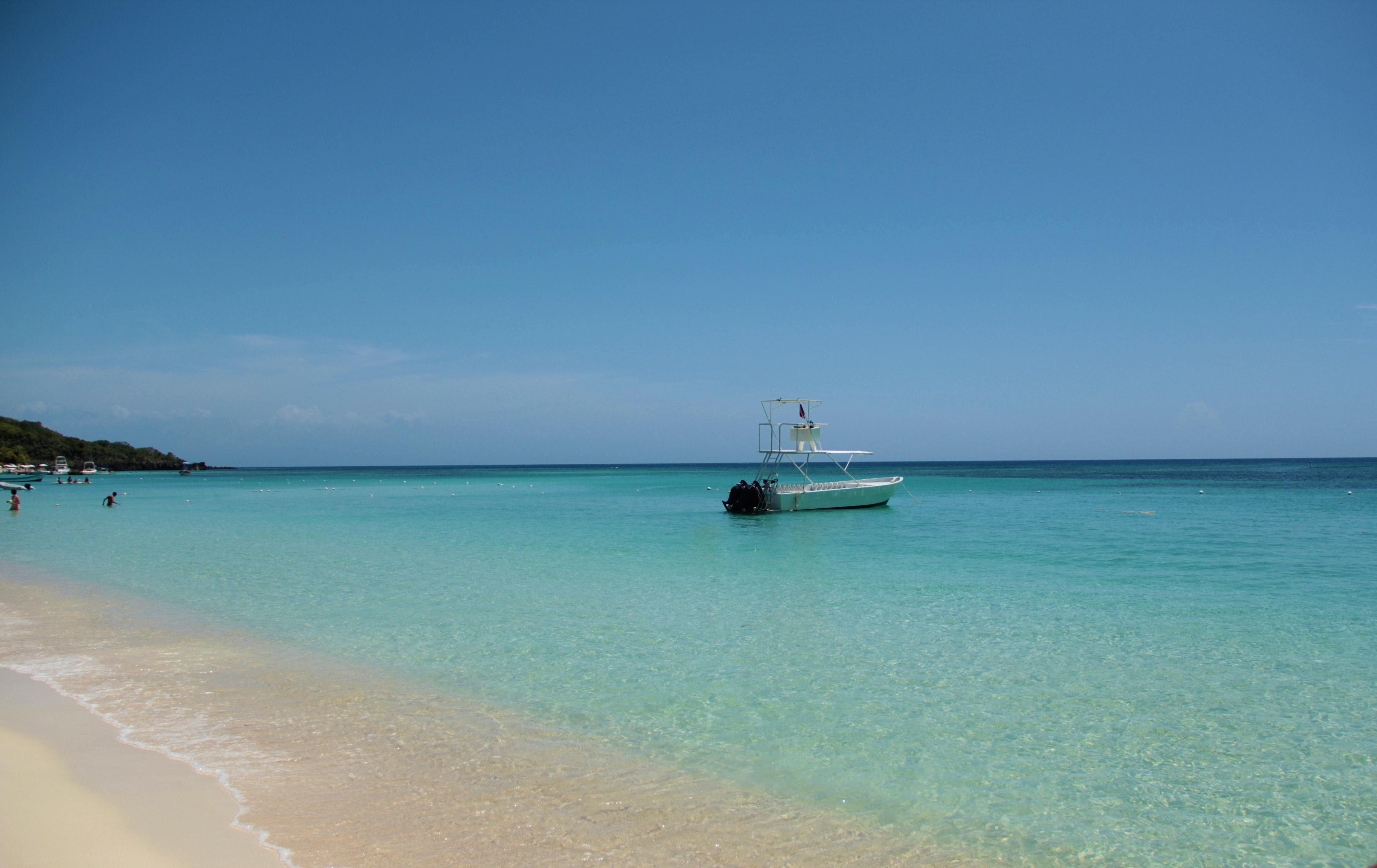 Hotel Henry Morgan All Inclusive West Bay Extérieur photo