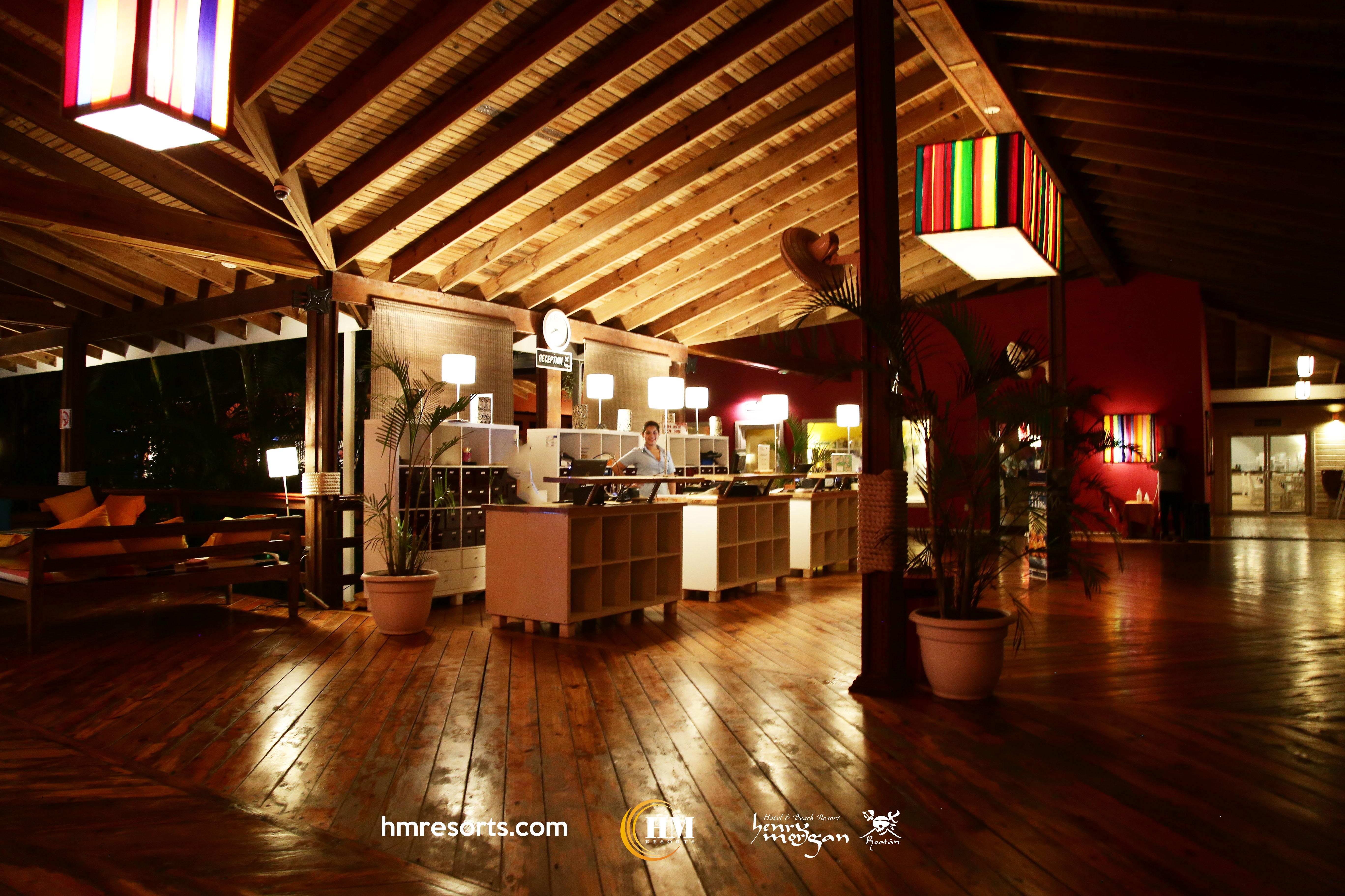 Hotel Henry Morgan All Inclusive West Bay Extérieur photo