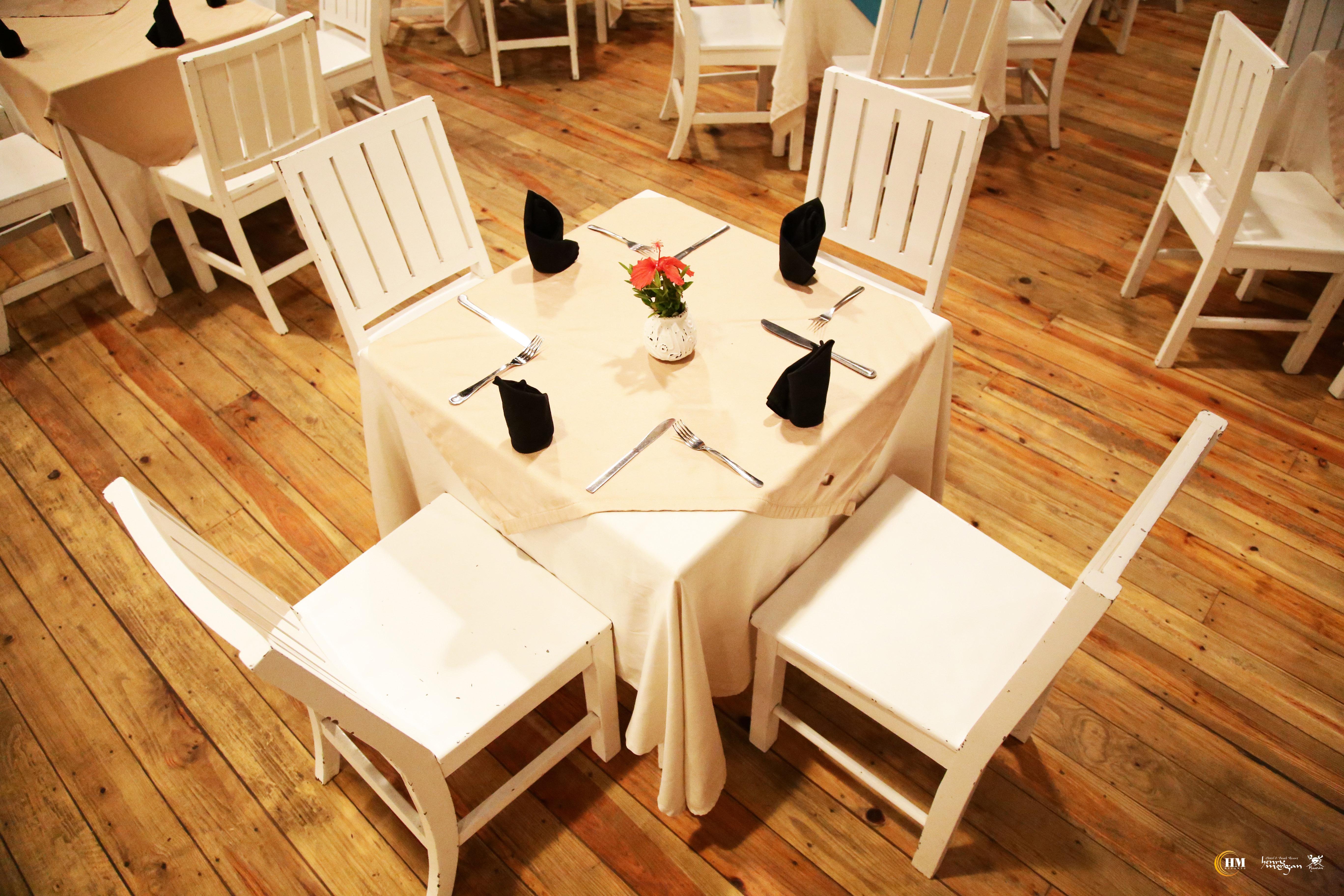 Hotel Henry Morgan All Inclusive West Bay Extérieur photo