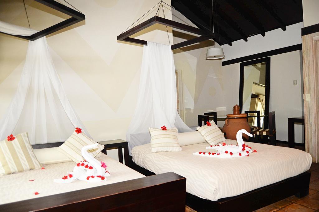 Hotel Henry Morgan All Inclusive West Bay Extérieur photo